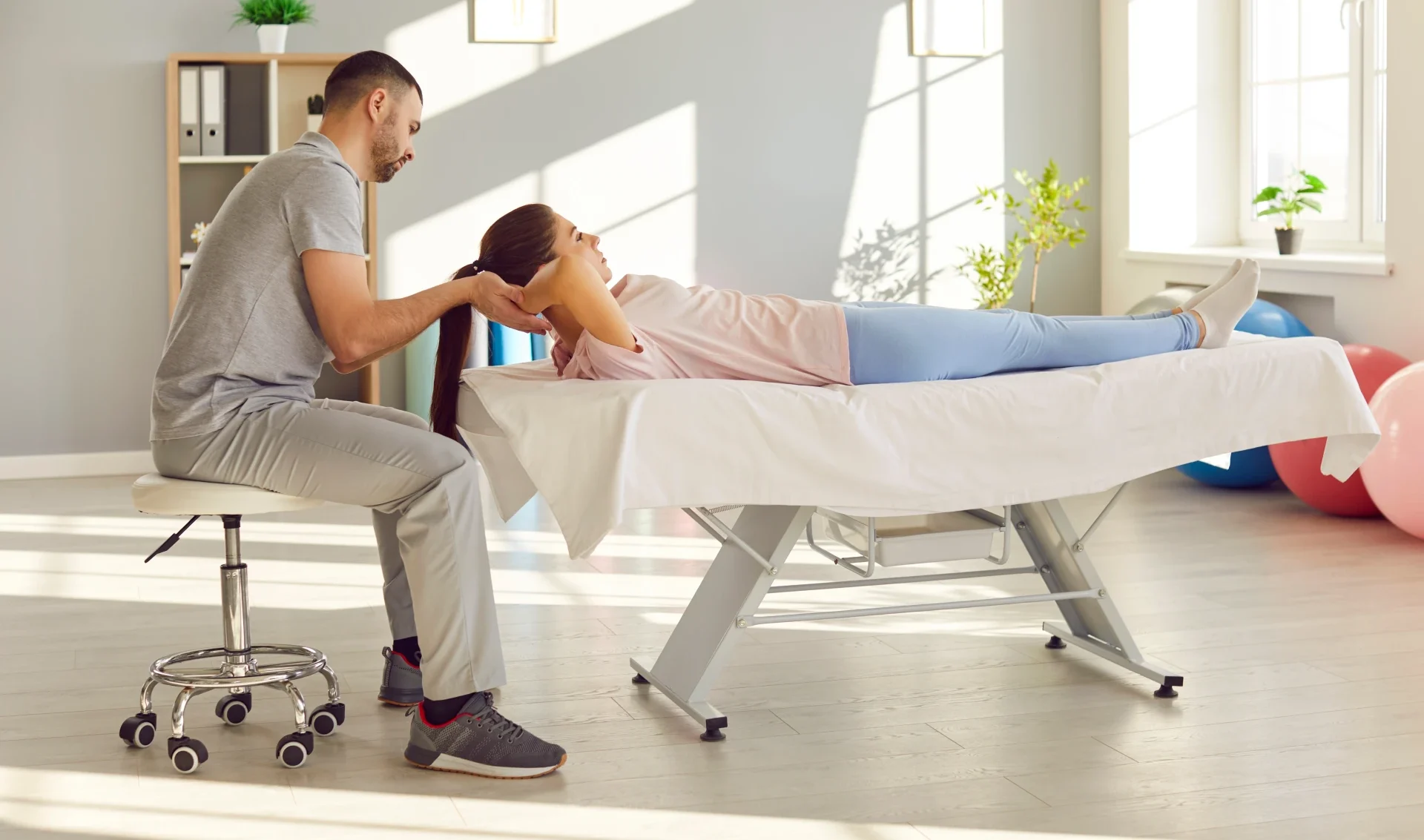 Twee soorten spanningshoofdpijn behandelen - Fysiotherapie Quickfit